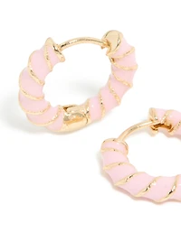 Boucles d’oreilles en forme de petits cerceaux torsadés en émail rose doré