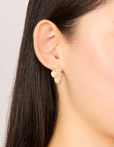 Boucles d’oreilles cubiques en zircone plaquées or en demi-fleur