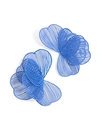 Boucles d’oreilles en pétales en fil métallique recouvert de bleu foncé