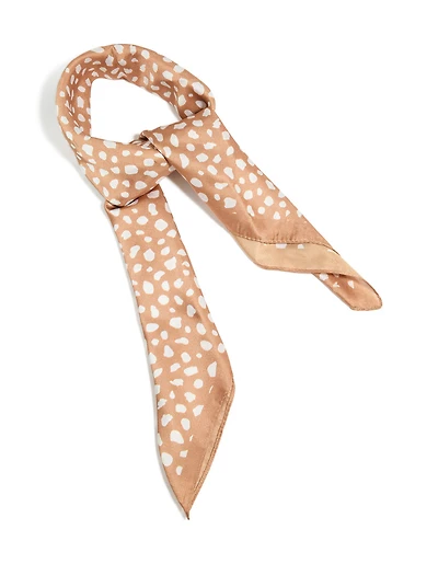 Écharpe en tissu à motif de cerf tacheté