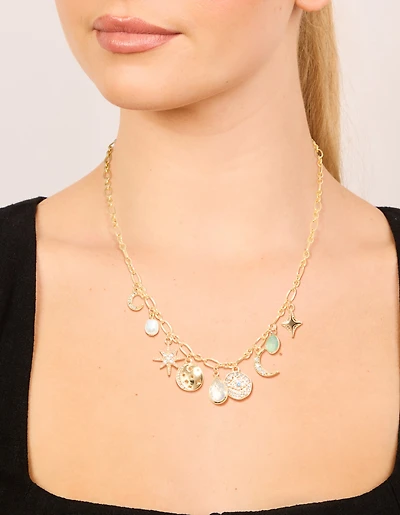 Collier de breloques célestes plaqués or