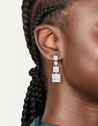 Boucles d’oreilles cubiques carrées en zircone cubique en argent