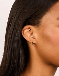 Boucles d’oreilles doubles cerceaux en argent sterling et émail noir plaqués or