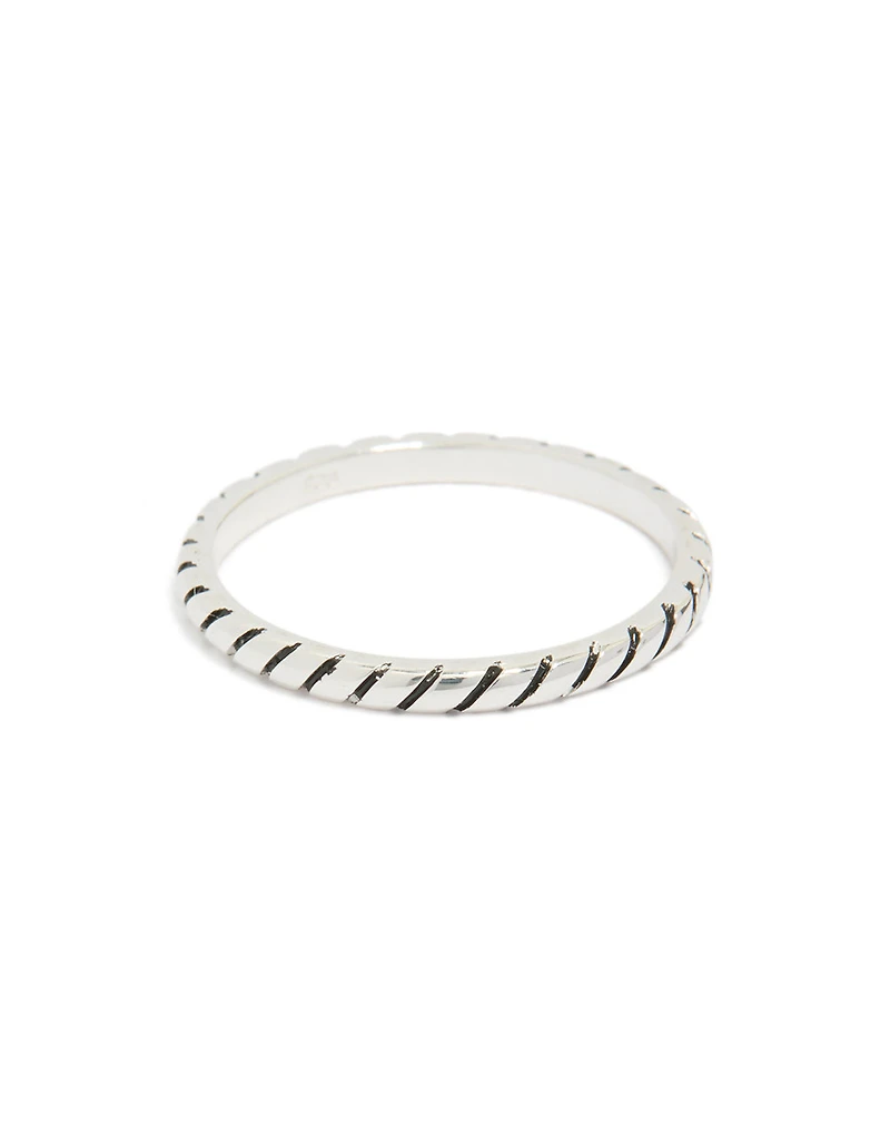 Anneau en émail noir texturé argent sterling