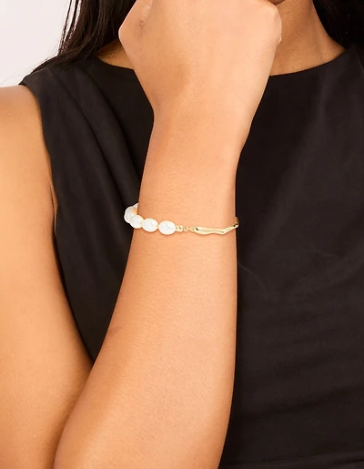 Gold Dainty Pearl Bracelet