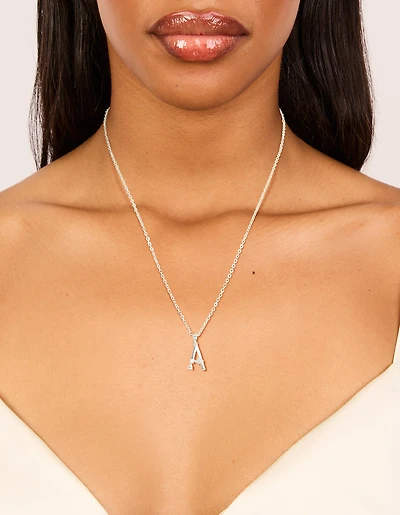Collier en zircone cubique mince plaqué argent Lettre A