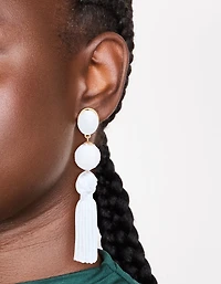 Boucles d’oreilles tombantes en tissu blanc