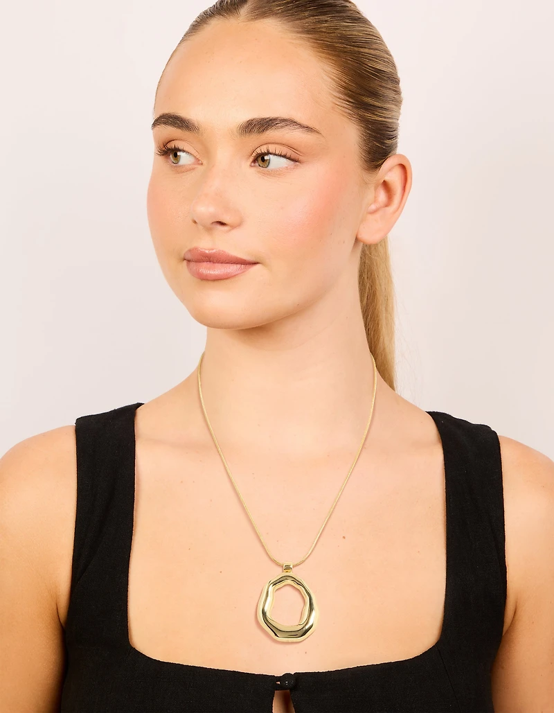 Collier pendentif circulaire organique plaqué or