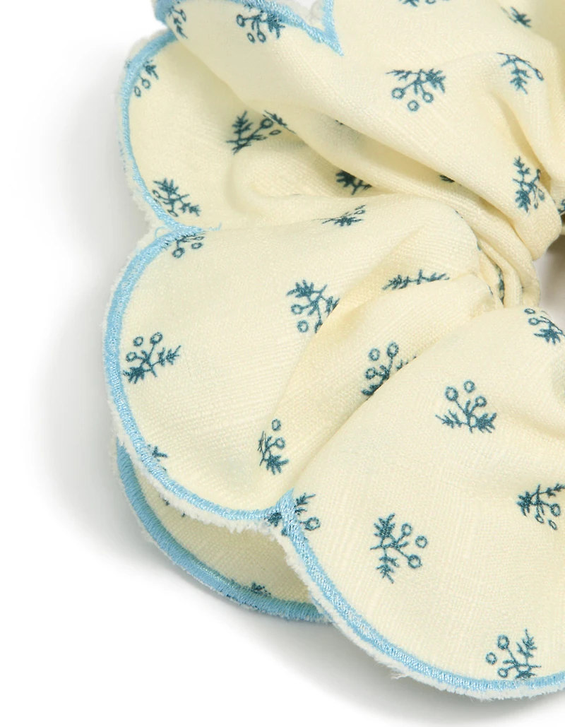 Cream Blue Daisy Printed Fabric Ruffled Scrunchie