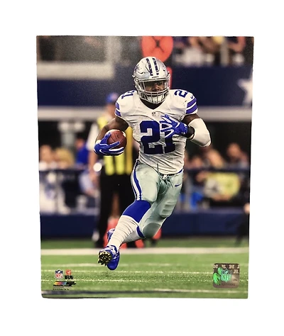 NFL 8x10 Player Photograph Sprint Ezekiel Elliott Cowboys