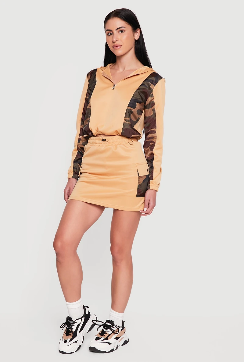Camouflage Detail Quarter Zip Hoodie