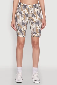 Womens Hyper Stretch Pull On Bermuda Shorts, M