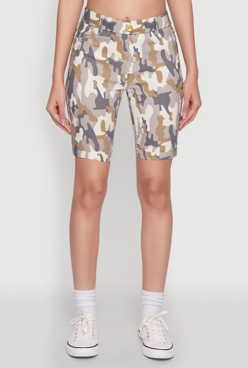 Womens Hyper Stretch Pull On Bermuda Shorts, Multi, Size M