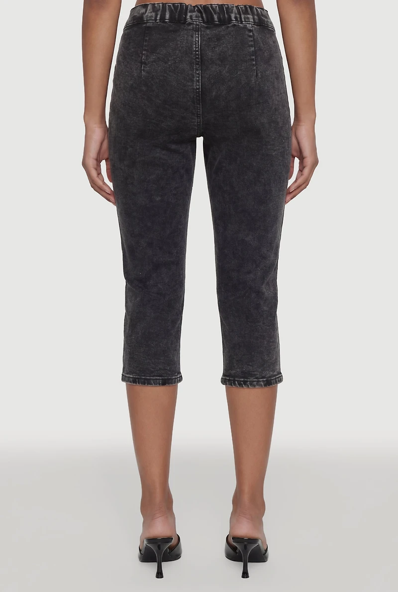 Almost Famous Belted Front Capri Jeans