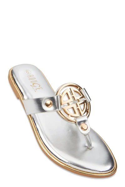 Womens Metallic Geometric Pendant Thong Slide Sandals, 6