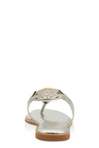 Womens Metallic Geometric Pendant Thong Slide Sandals, 6