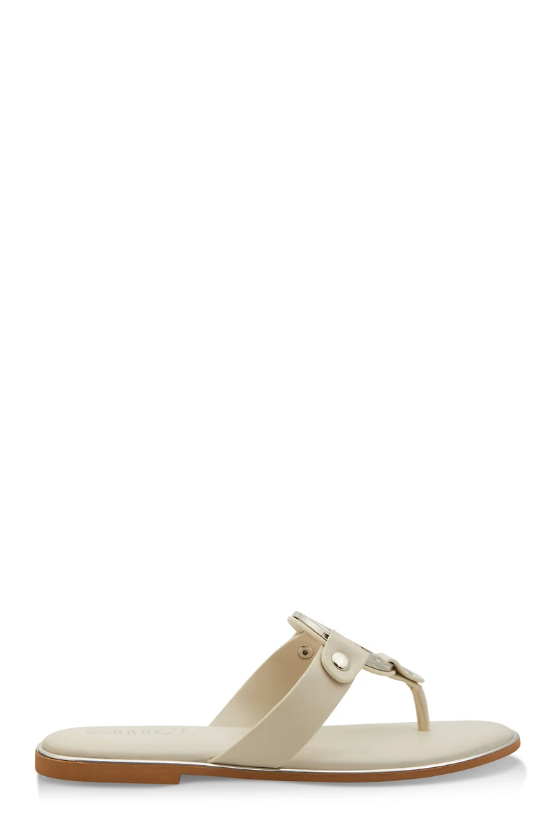Womens Metallic Geometric Pendant Thong Slide Sandals, White, Size 6