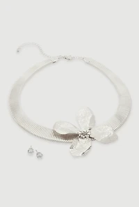 Textured Flower Pendant Necklace with Stud Earrings