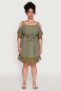 Womens Plus Chic Crochet Detail Gauze Knit Cold Shoulder Dress, 2X