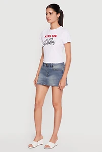 Kiss Me Its My Birthday Graphic Tee