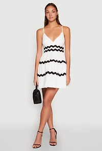 Womens Airy Contrast Trim Tiered Dress, White, Size M