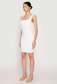 Womens Crepe Knit Scalloped Trim Dress, White, Size S