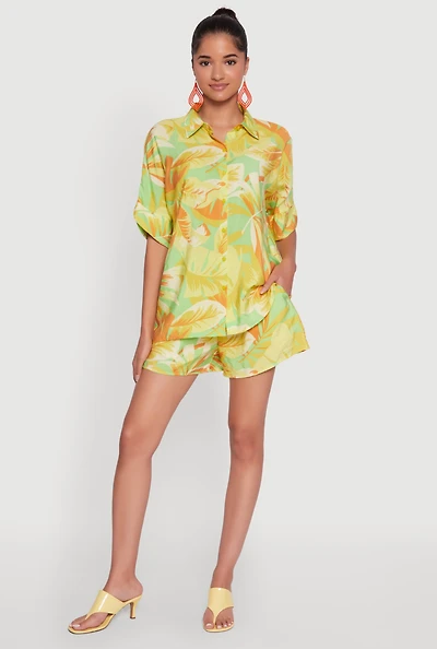 Womens Trendy High Waisted Floral Leaf Print Crepe Knit Shorts, Multi,