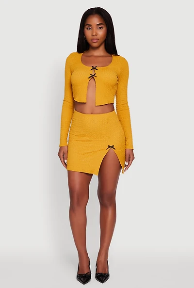 Womens Textured Knit Bow Detail Side Slit Mini Skirt, Yellow, Size M