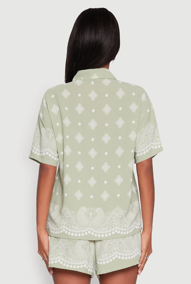 Womens Crepe Knit Bandana Print Shirt, Green, Size M