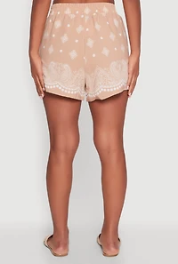 Womens Crepe Knit Bandana Print Shorts, Beige, Size M