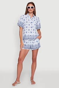 Womens Crepe Knit Bandana Print Shorts,