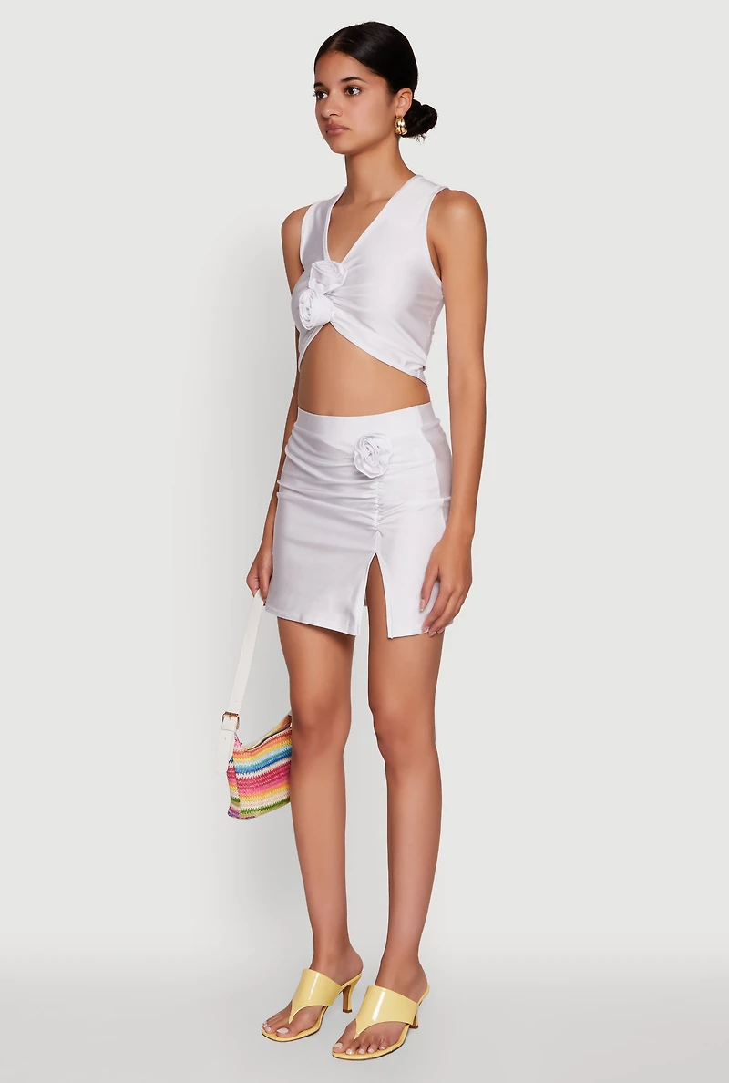 Womens Trendy Rose Applique Sleeveless V-Neck Ruched Crop Top, White,