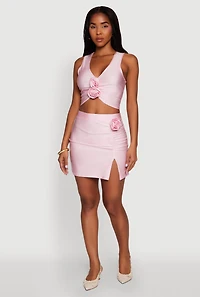 Womens Trendy Rose Applique Sleeveless V-Neck Ruched Crop Top, Pink, Size S
