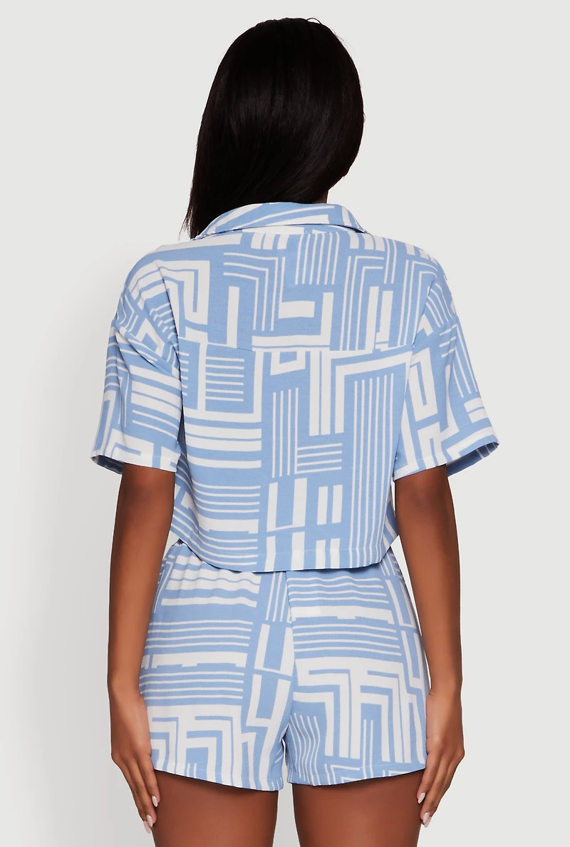 Womens Crepe Knit Geometric Print Cropped Shirt, Blue, Size M