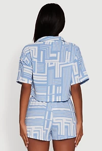 Womens Crepe Knit Geometric Print Cropped Shirt, Blue, Size M