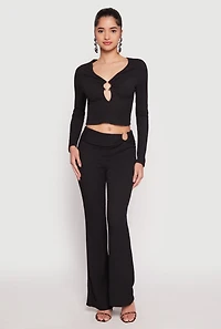 Womens Textured Knit O Ring Keyhole Crop Top, Black, Size S