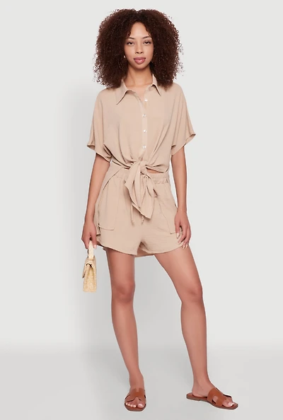 Womens Chic High Waisted Crepe Knit Shorts with Pockets, Khaki, Size M