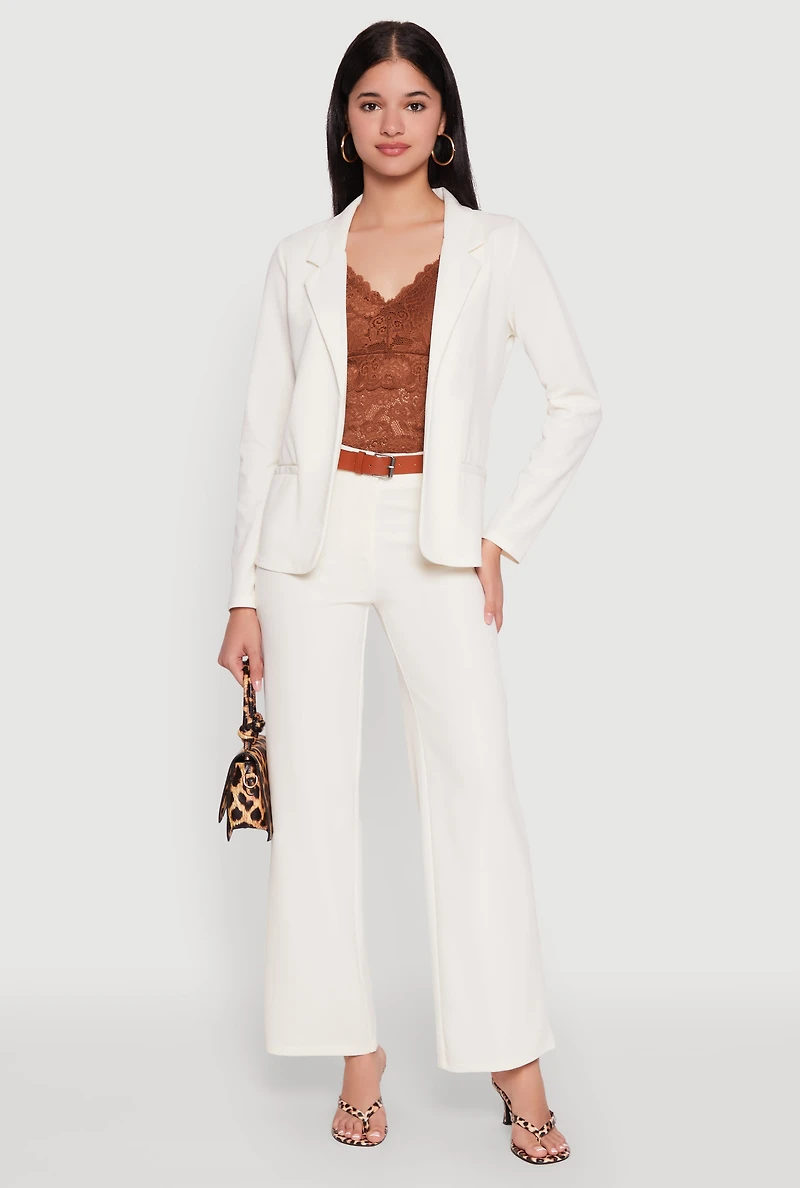 Womens Crepe Knit Belted Dress Pants, White, Size M