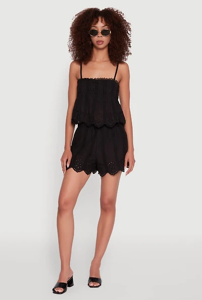 Womens Haute Monde Trendy Mid Rise Scallop Trim Shorts, Black, Size S