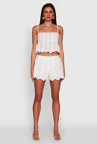 Womens Haute Monde Trendy Mid Rise Scallop Trim Shorts, White, Size L