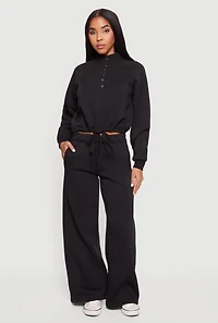 Womens Almost Famous Drawstring Hem Cropped Raglan Sweatshirt, Black, Size L