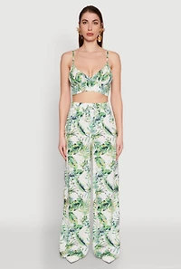 Womens Almost Famous Sleeveless V-Neck Crop Top for Going Out, Green, Size S
