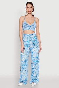 Womens Almost Famous Sleeveless V-Neck Crop Top for Going Out, Blue, Size S