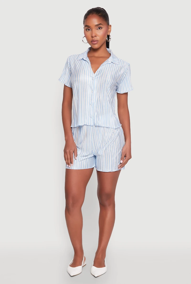 Womens Almost Famous Plisse Lettuce Edge Striped Shorts, Blue, Size XL