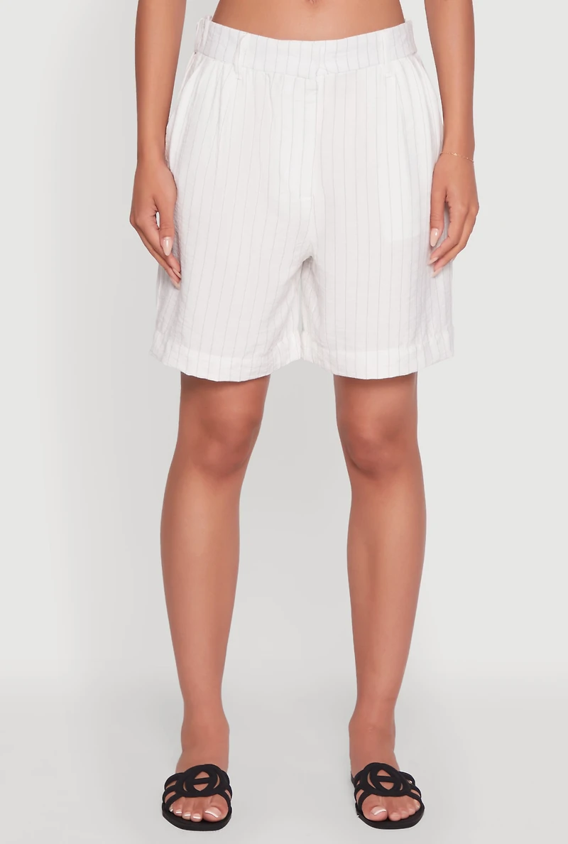 Womens Trendy High Waisted Pinstripe Crepe Knit Shorts, White, Size L