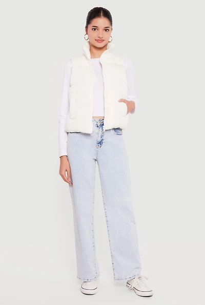 Almost Famous Solid Mock Neck Zip Front Puffer Vest