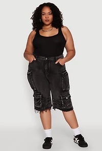 Plus Daisy Frayed Hem Denim Cargo Shorts
