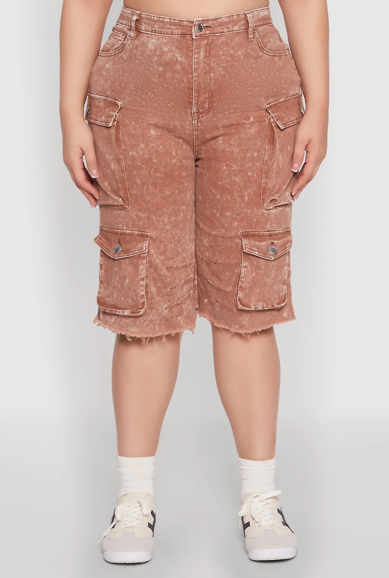 Womens Plus Size Daisy Acid Wash Cargo Bermuda Shorts, Brown, Size 1X