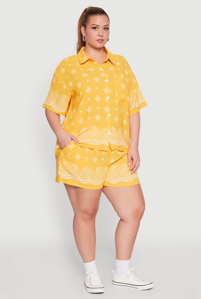 Womens Plus Crepe Knit Bandana Print Shorts, Yellow,