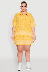 Womens Plus Crepe Knit Bandana Print Shorts, Yellow,